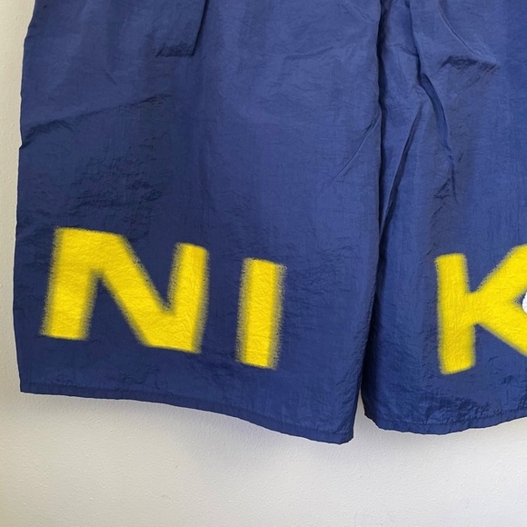 Vintage Nike Big Spellout Swoosh Casual Swim Trunk Shorts RARE - Picture 3 of 8